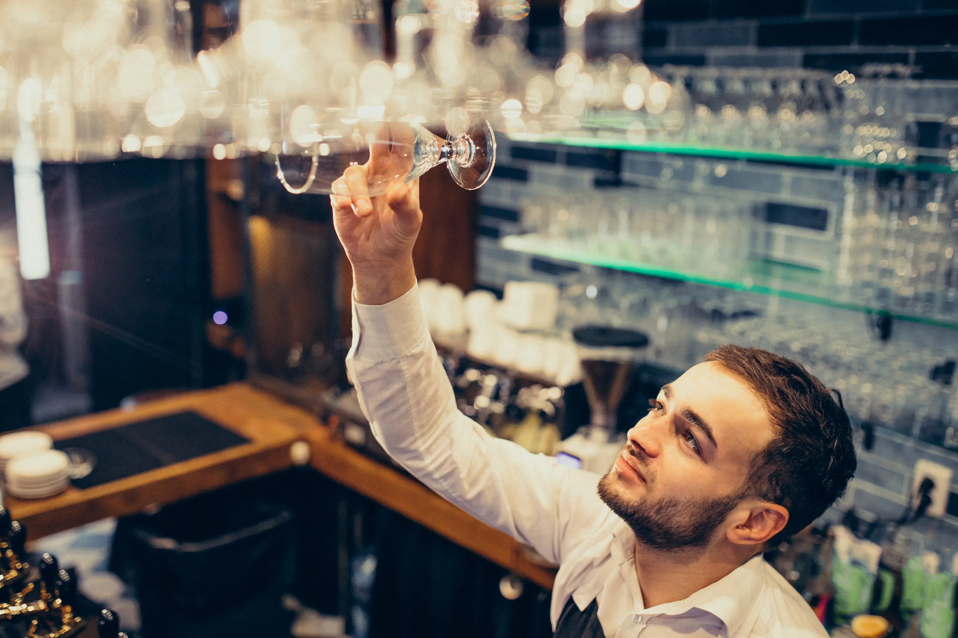 Furnizor băuturi HoReCa en gros – Cum alegi distribuitorul potrivit